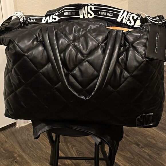 Steve Madden BGlaze Quilted Weekender- Black - Picture 5 of 9